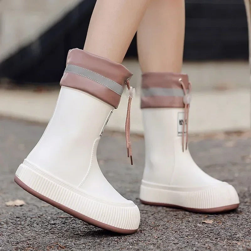 Eleganckie damskie kalosze. Wodoszczelne, antypoślizgowe gumowe buty slip-on z elastyczną cholewką.