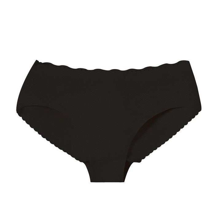 Detale: falowane wykończenie na czarnych majtkach push-up. Elegancka, seksowna bielizna modelująca damska.