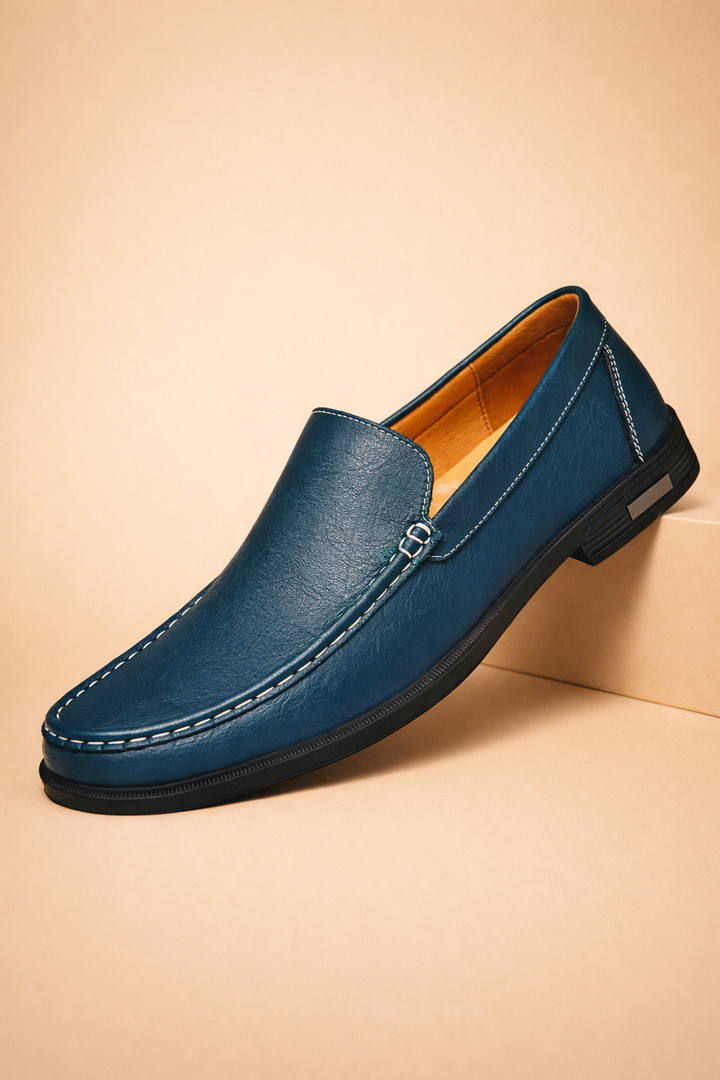 Klasyczne męskie loafersy wsuwane, idealne do stylu smart-casual. Eleganckie i komfortowe obuwie na co dzień.