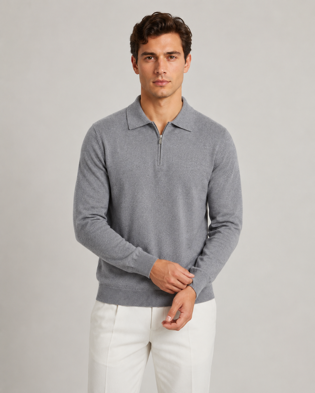 Męski sweter polo z zamkiem pod szyją. Dzianinowy, modny i wygodny na co dzień.