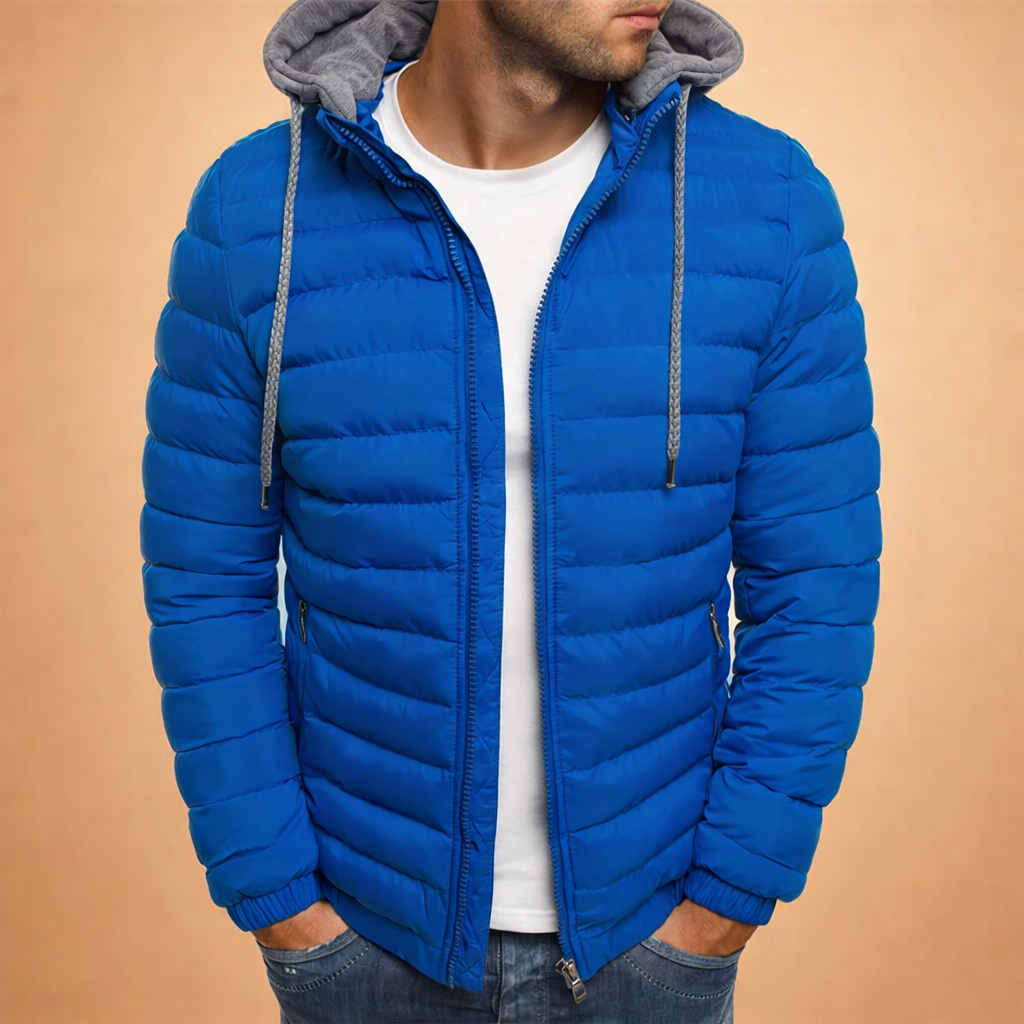 Wygodna męska lekka kurtka pikowana z kapturem, uniwersalna na przejściowe dni.