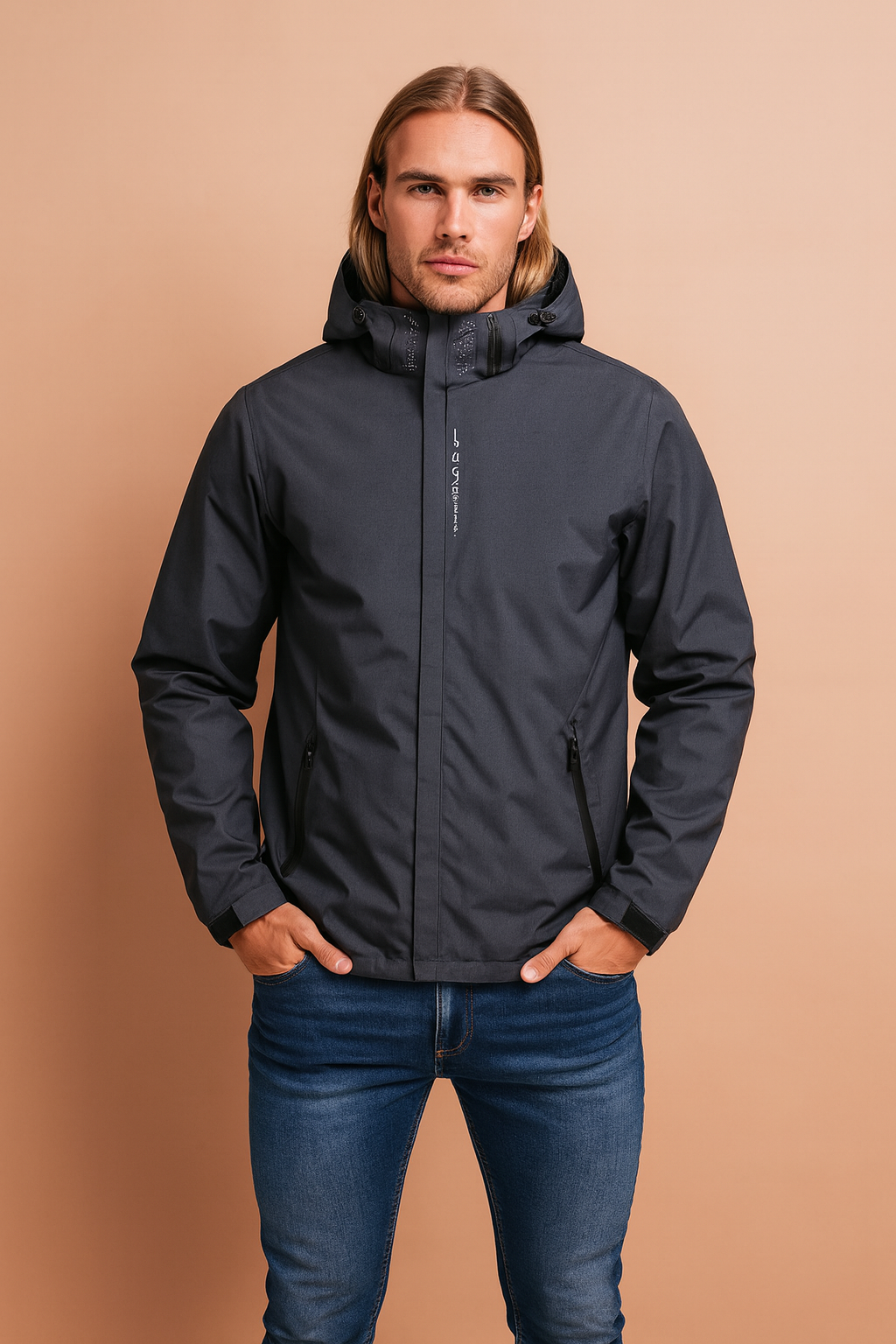 Sportowa, męska kurtka przeciwdeszczowa z kapturem do aktywności na świeżym powietrzu. Odzież męska, nieprzemakalna.