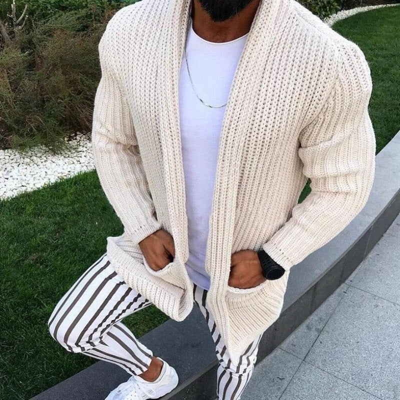 Elegancki męski sweter rozpinany z unikalnym splotem. Wygodny kardigan casualowy, idealny do stylizacji.