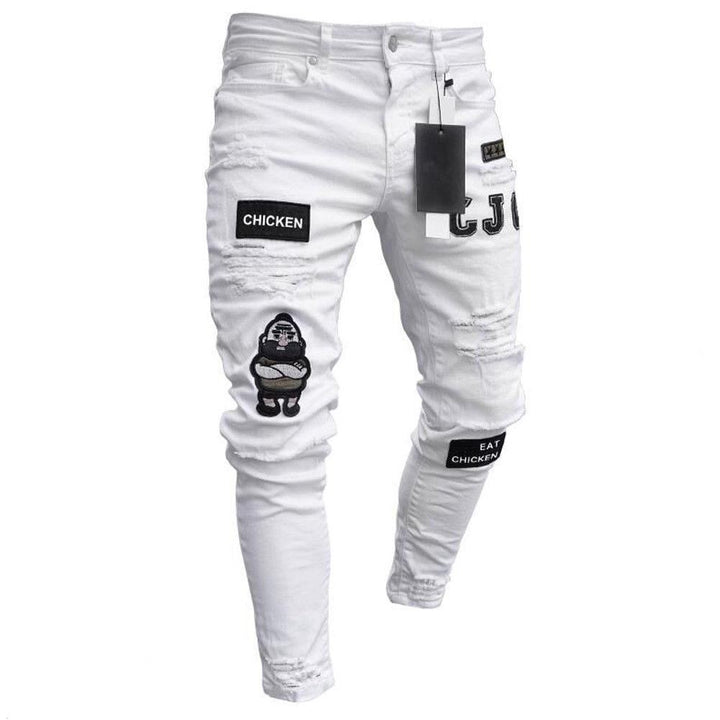 Białe męskie jeansy z przetarciami, fason slim fit. Casualowe spodnie męskie idealne na co dzień.