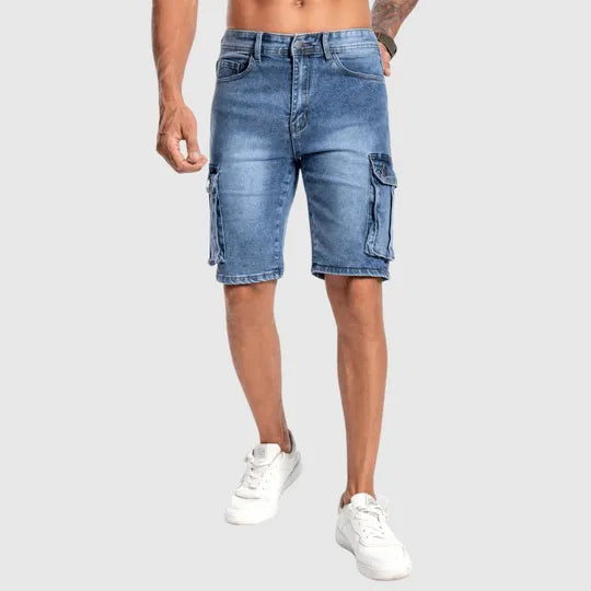Wielofunkcyjne męskie szorty cargo denim Jonas. Wygodne i modne, letnie krótkie spodenki dla mężczyzn.