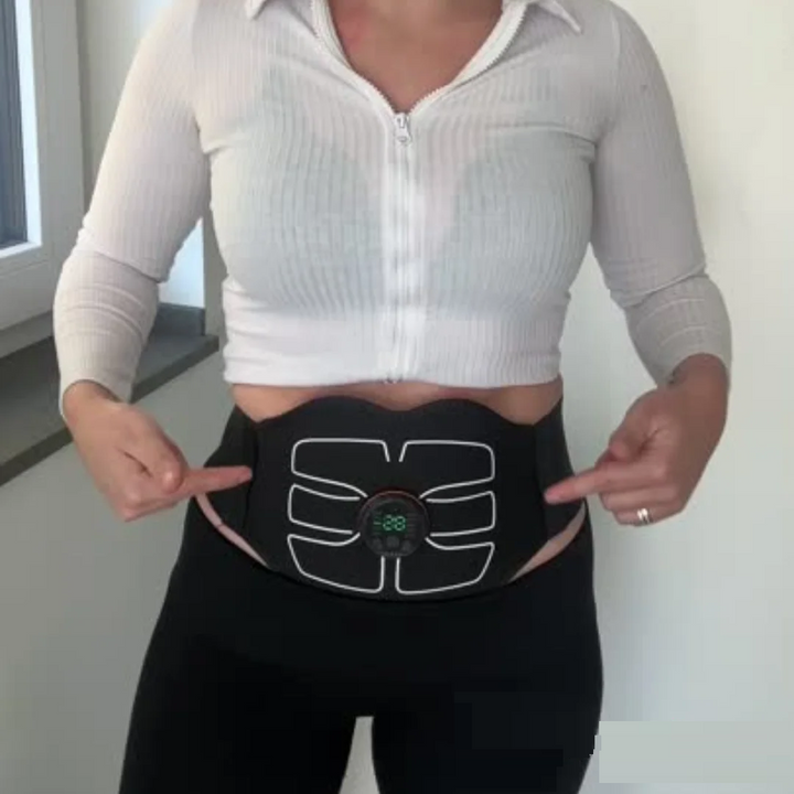 Lekki trener brzucha EMS CorePulse: przenośny stymulator mięśni do codziennego fitnessu i aktywności fizycznej.