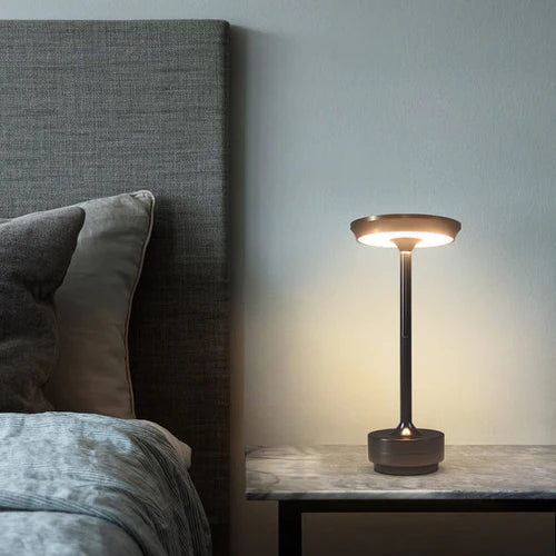 Bezprzewodowa lampa LED stołowa, nowoczesne wzornictwo, stworzy ciepły klimat w każdym pomieszczeniu.