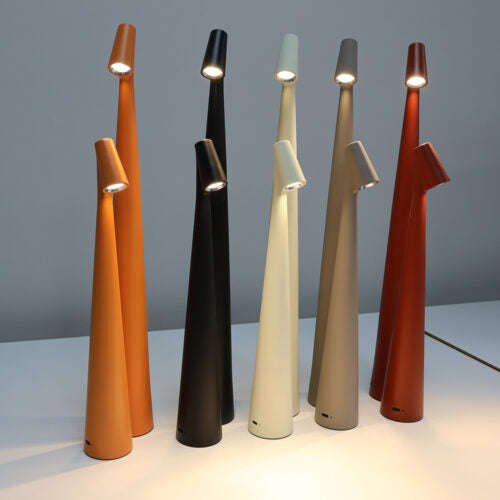 "Nordic minimalistische LED tafellamp, zwart, dimbaar, draadloos, elegant en modern ontwerp voor elke interieurstijl."