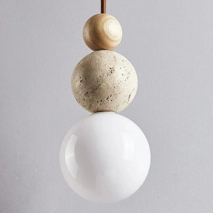 Lampa wisząca NaturaLuxe. Nowoczesny design, naturalny trawertyn i mahoń. Oświetlenie i dekoracja wnętrz.
