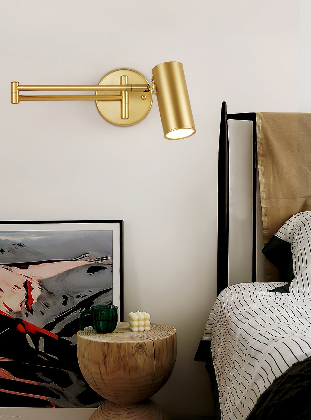 Lampa ścienna LED regulowana, do sypialni, z akcentem loftowym.
