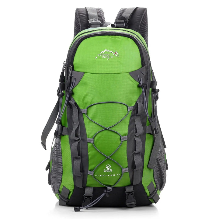 Solidny plecak ExplorerMax 40L dla mężczyzn i kobiet, idealny na długie wycieczki w góry i outdoor.