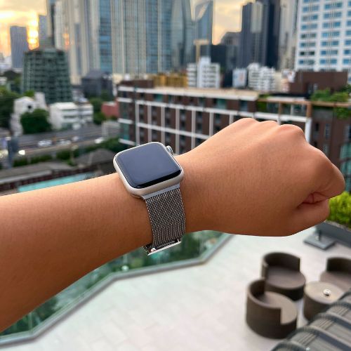Komfortowy pasek Milanese do Apple Watch, antyalergiczny. Przyjazny dla skóry.