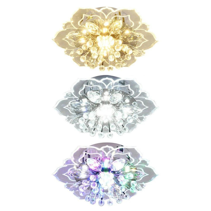 Lampa sufitowa LED z lśniącymi kryształami, imitująca kształt kwiatu. Eleganckie oświetlenie do przedpokoju.