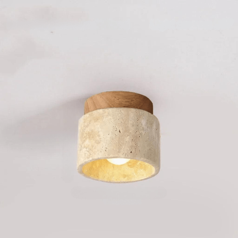 Oświetlenie LED sufitowe z trawertynu. Designerska lampa do klatki schodowej i korytarza.