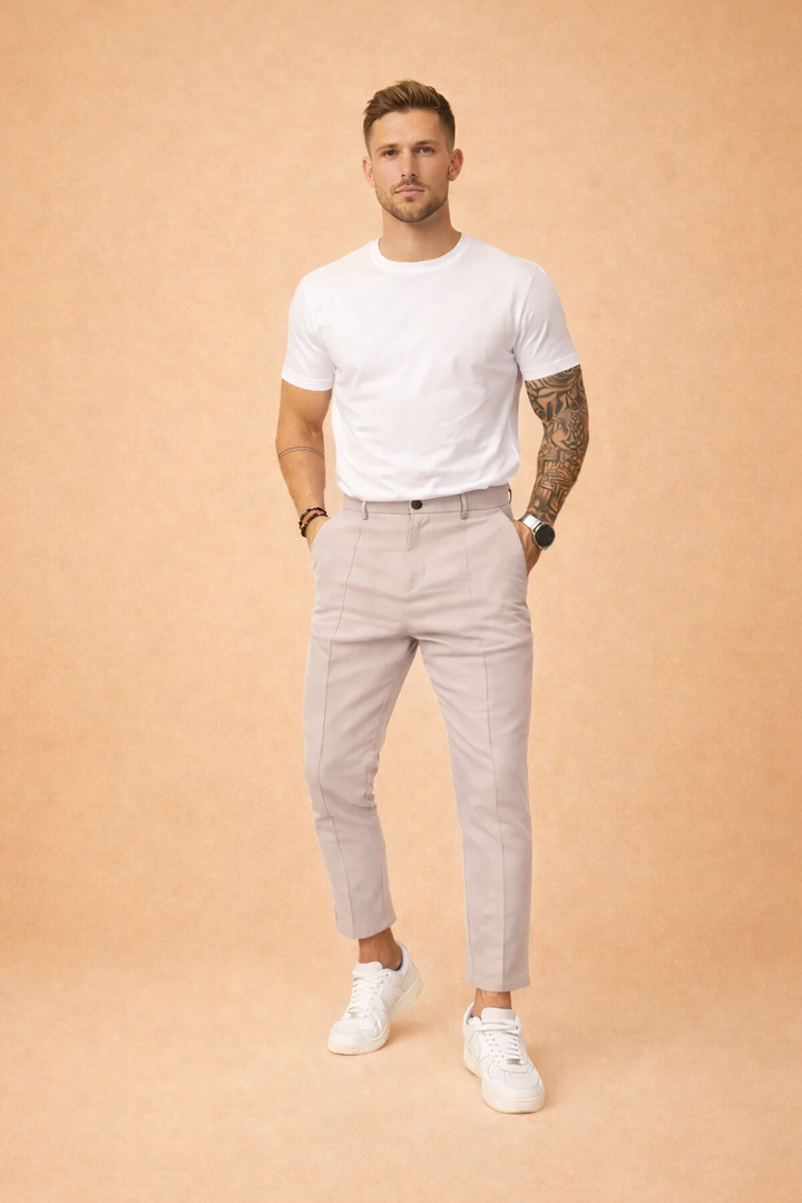 Modne spodnie męskie o smukłym kroju, idealne na co dzień. Eleganckie, wygodne, odzież smart casual.