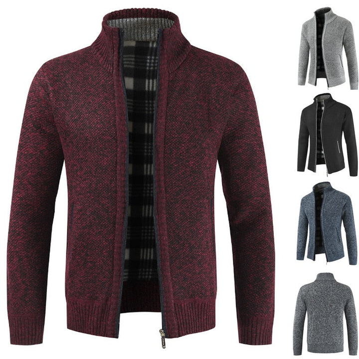 Stylowy męski sweter zimowy z suwakiem, ocieplany golf. Połączenie elegancji i dziennego komfortu.