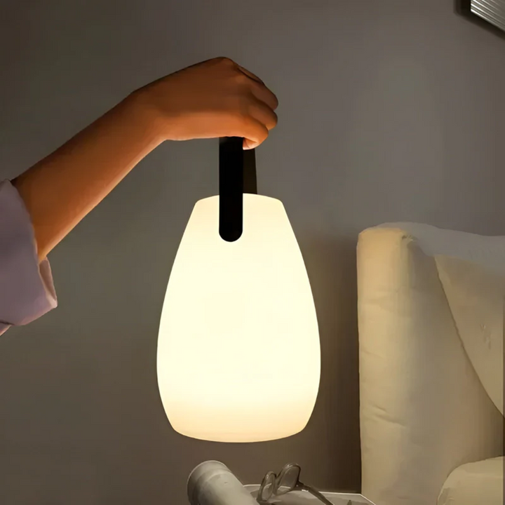 Bezprzewodowa lampa stołowa LED z pilotem, wodoodporna, akumulatorowa, idealna do ogrodu, na taras i do wnętrz.