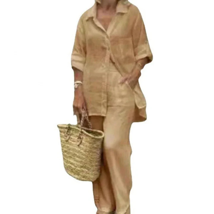 Modny casualowy zestaw damski oversize: luźna bluzka i wygodne spodnie. Idealny na lato i na co dzień.