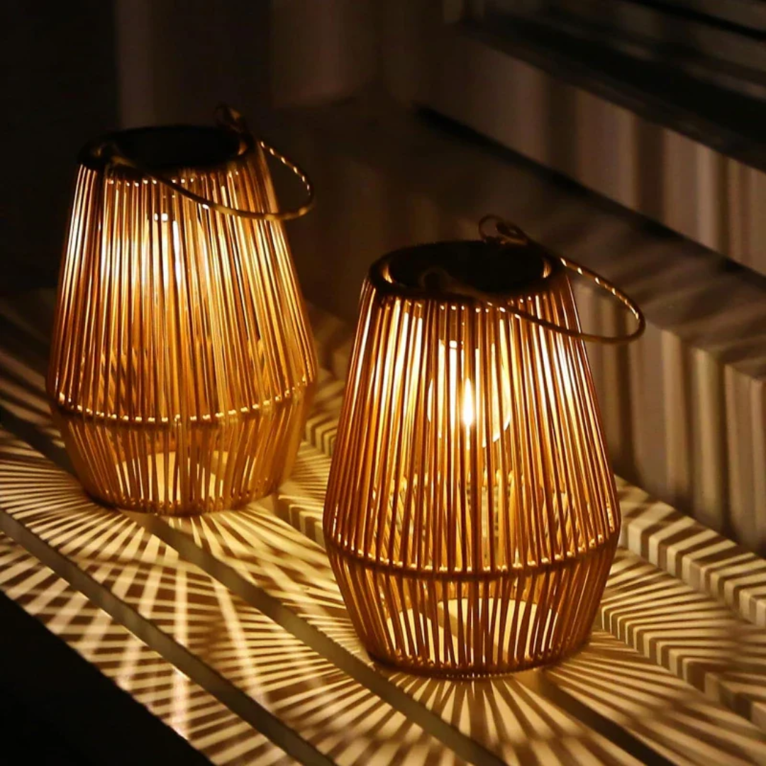 Dekoracyjna solarna lampa ogrodowa LED SunWeave. Ręcznie tkane oświetlenie zewnętrzne na taras.