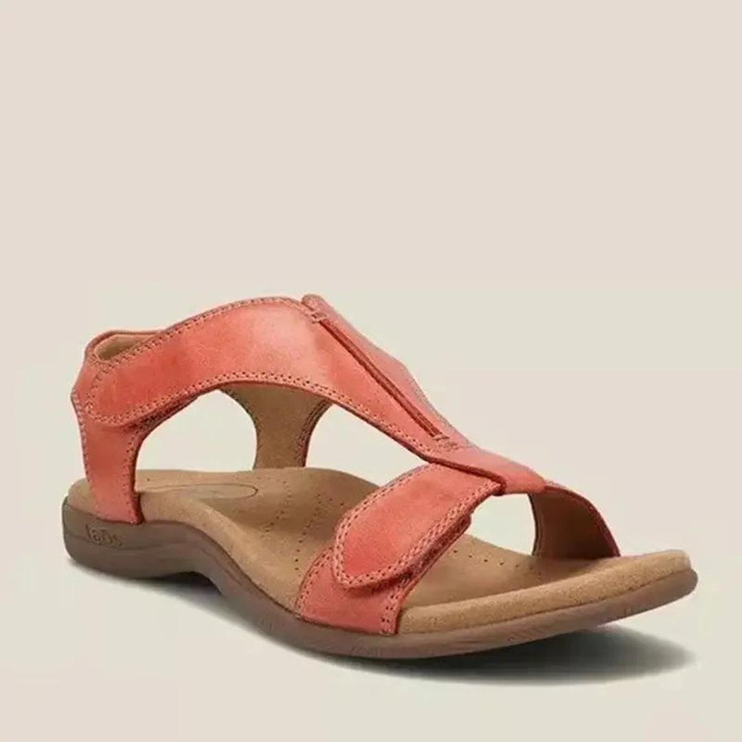 Damskie sandały na plażę i wakacje, z profilowaną podeszwą i eleganckim paskiem. Obuwie na lato.