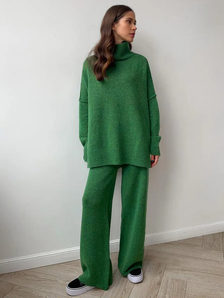 Wygodny dzianinowy komplet damski. Sweter i spodnie wide leg w eleganckim stylu. Idealny na jesień.