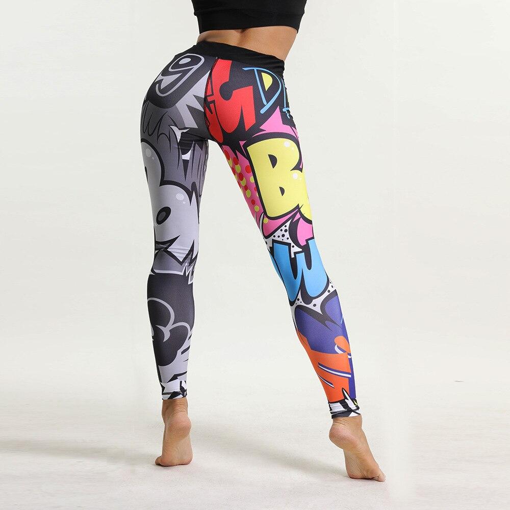 Wzorzyste legginsy damskie z komiksowym motywem, wysoki stan, do fitnessu, jogi i aktywnego stylu życia.