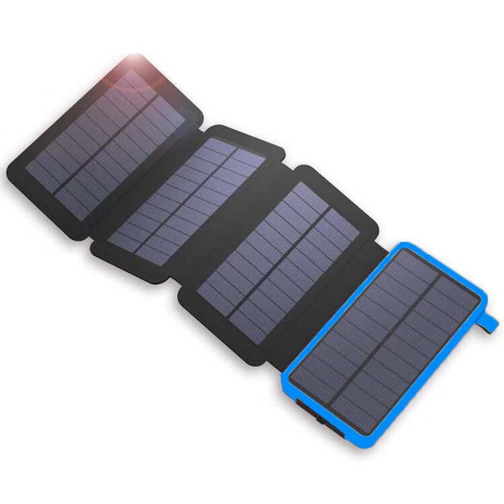 Rozłożony powerbank solarny SunCore z 4 panelami słonecznymi, maksymalizujący absorpcję energii w plenerze.