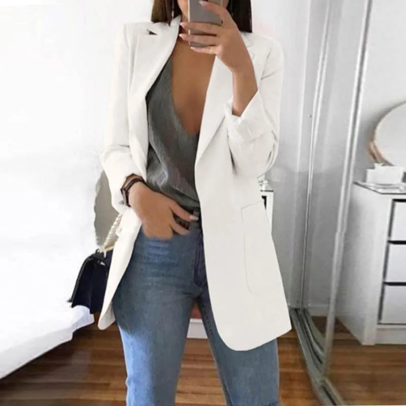 Damski blazer Serena, modny i elegancki, idealny do casualowych stylizacji.