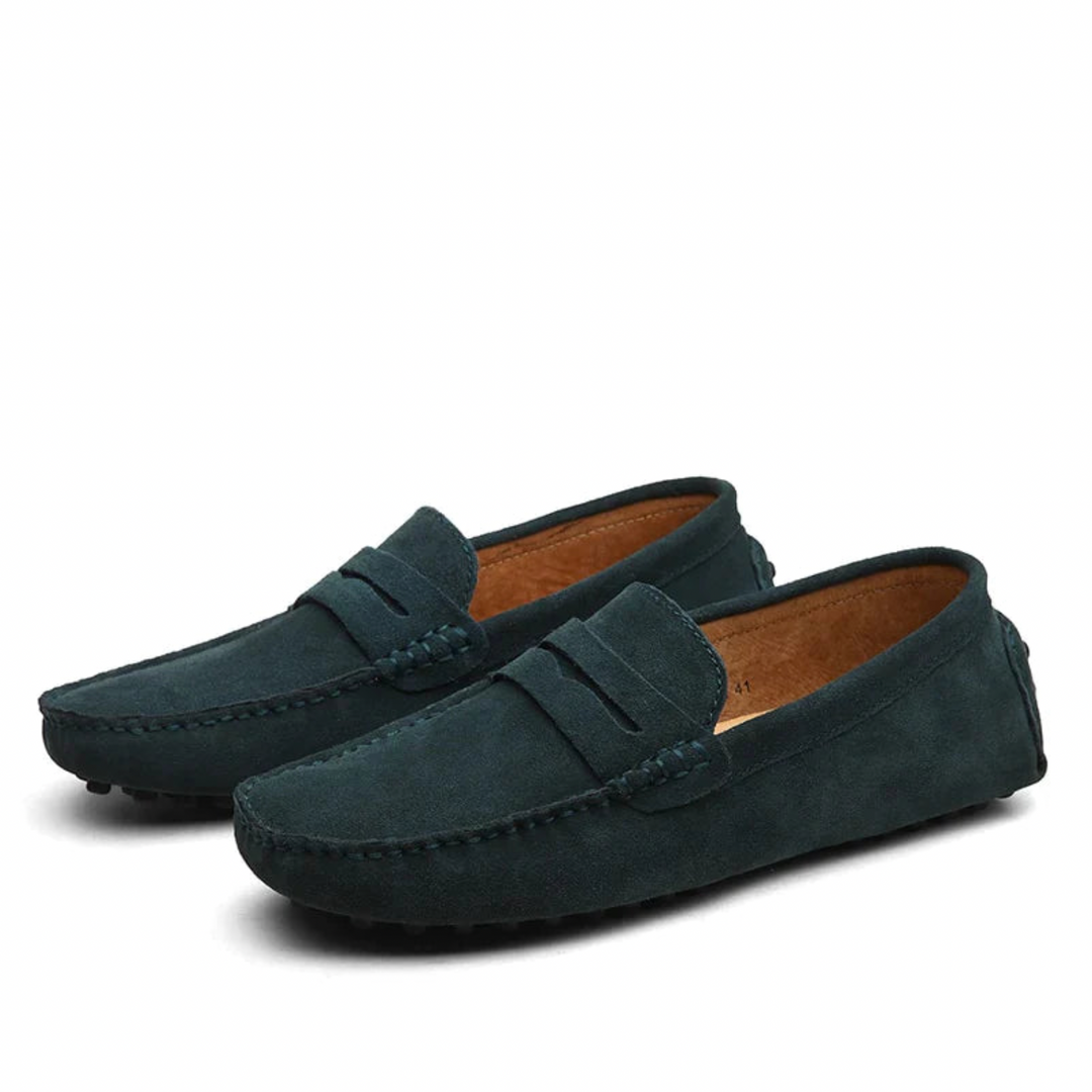 Modne męskie loafersy Hugo, brązowe. Uniwersalne obuwie do wielu stylizacji, wysoka jakość, komfort.