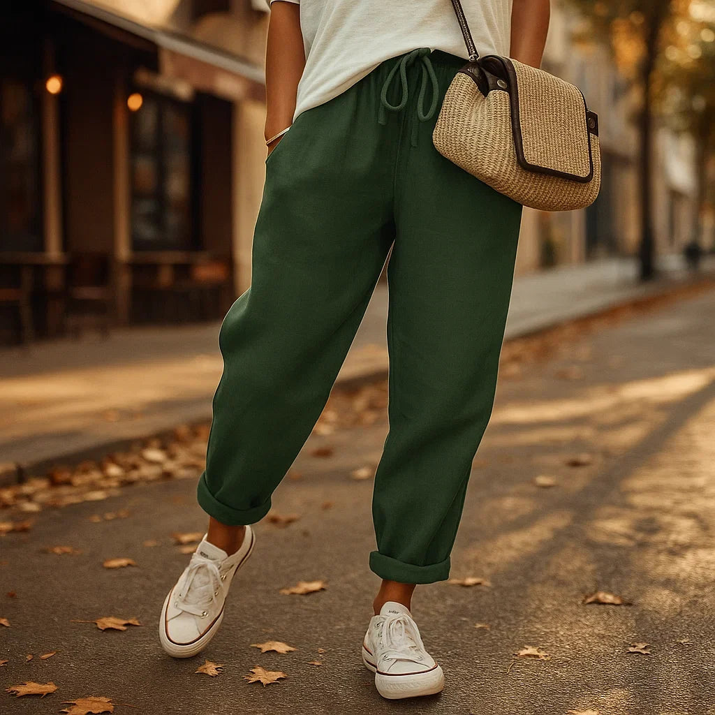 Eleganckie i casualowe spodnie lniane damskie. Luźny krój, wysoki stan. Stylowy komfort na co dzień.
