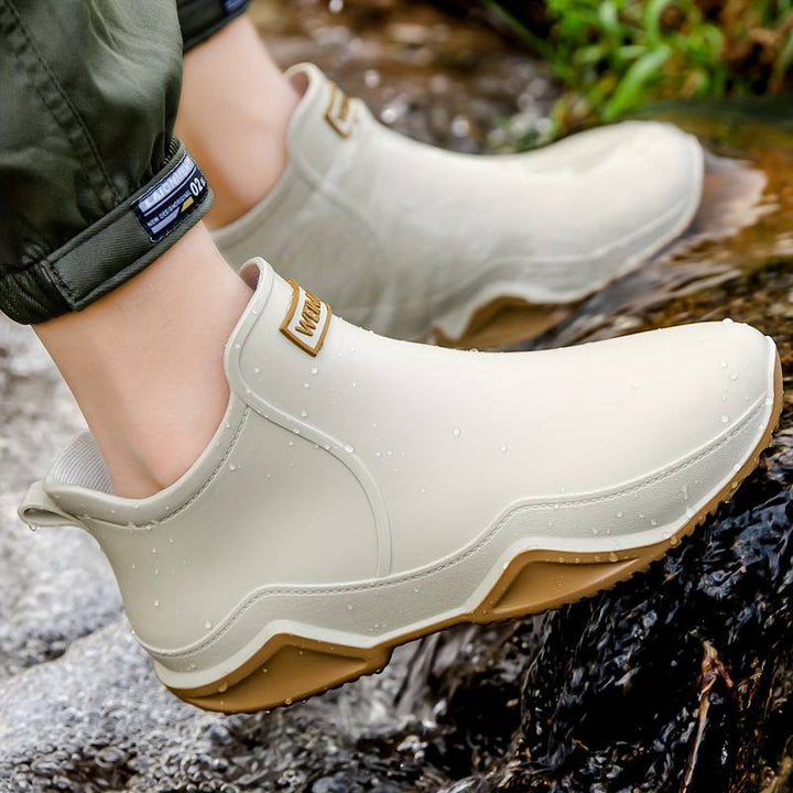 Damskie botki outdoorowe, wodoodporne, idealne na jesień i zimę. Komfort i styl w jednym.