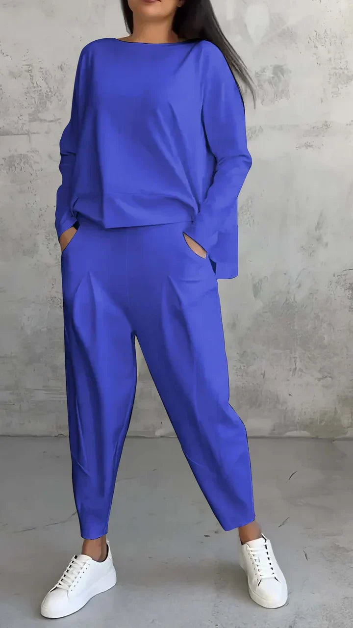 Uniwersalny komplet damski Brooklyn. Modny zestaw bluzka+spodnie. Dostępny także w rozmiarze plus size.
