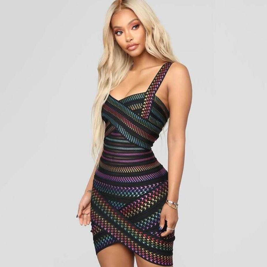Damska sukienka bodycon mini w paski, letnia i modna.