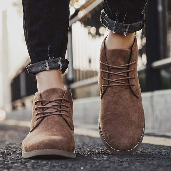 Półbuty UrbanStride Classic męskie, ze sznurówkami, idealne do miejskiego stylu. Wygodne i eleganckie obuwie.