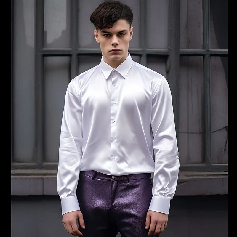 Elegancka męska koszula wizytowa z błyszczącego materiału. Idealna do stylizacji wieczorowych.