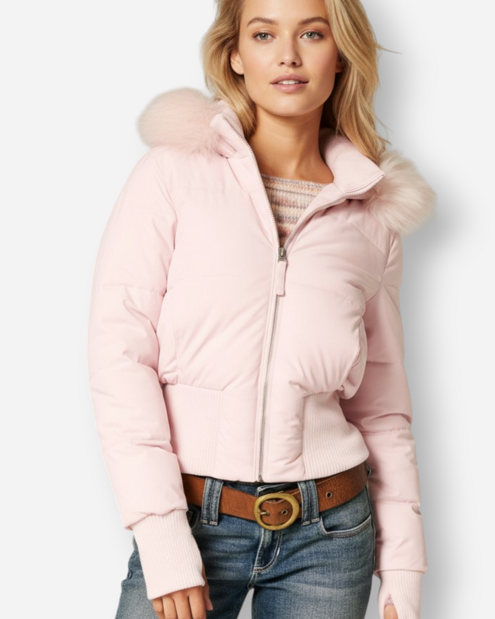 Parka damska zimowa ocieplana, w modnym kolorze, doskonała do miejskich i casualowych outfitów.