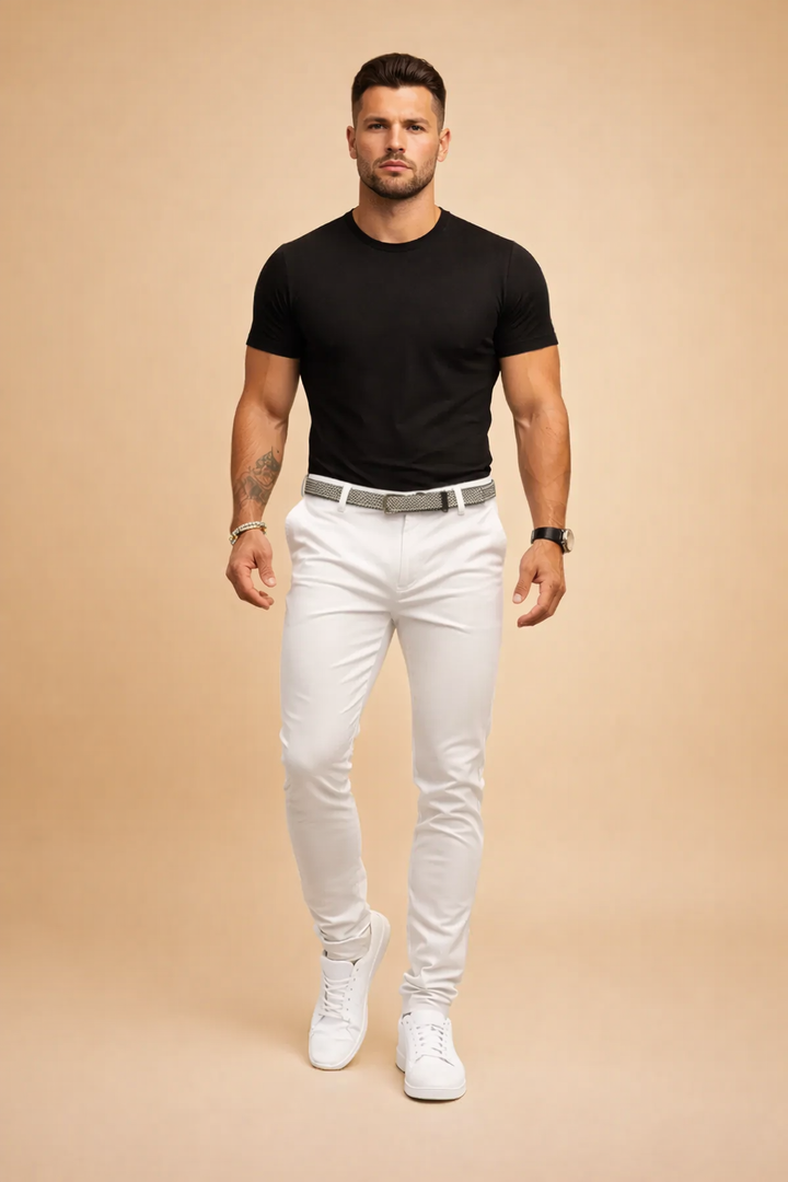 Uniwersalne męskie spodnie slim-fit, łączące styl smart-casual z wygodą. Idealne do modnych stylizacji na co dzień.