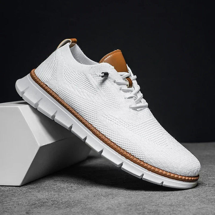 Komfortowe buty męskie beżowe, oddychające, idealne na co dzień. Eleganckie obuwie do biura.