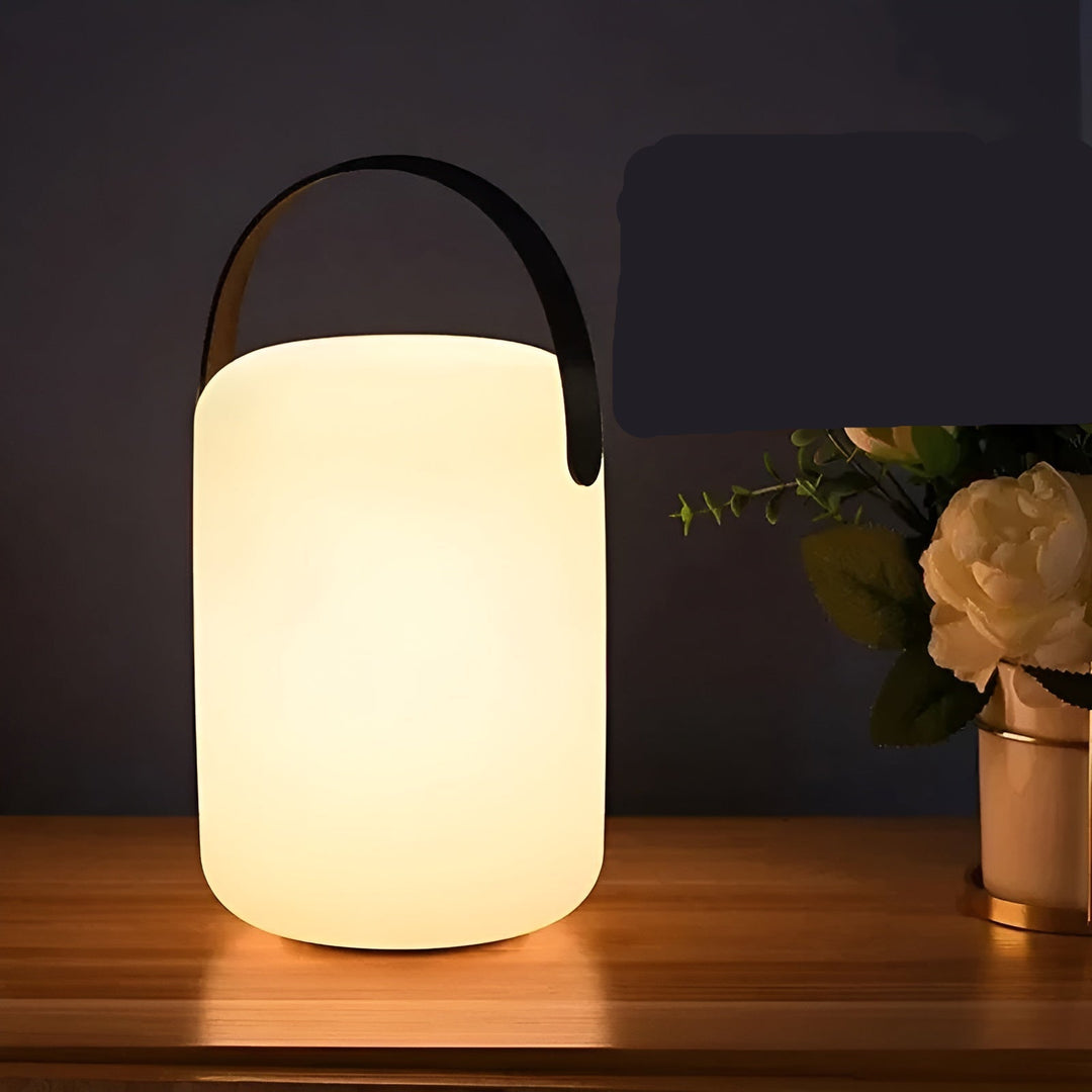 Wodoodporna lampa LED Lumora, bezprzewodowa, na stół. Oświetlenie tarasowe lub do salonu.