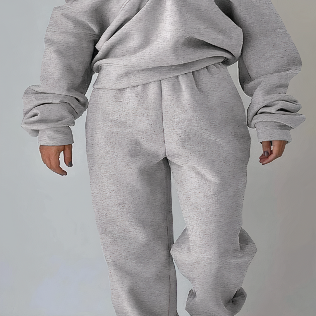 Damski dres Livia. Miękki materiał, luźny fason. Komplet dresowy z bluzą i spodniami na co dzień.