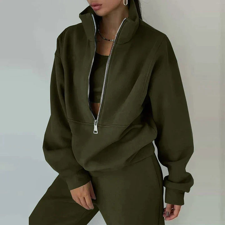 Casualowy komplet dresowy damski. Modny zestaw odzieżowy: bluza i spodnie. Idealny do codziennych stylizacji.