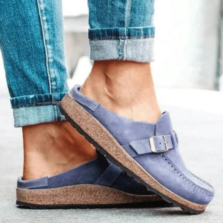 Brązowe klapki retro Noelia unisex z komfortową wkładką, modne sandały na lato.
